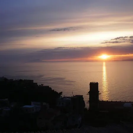 Konukevi Corte Degli Ulivi Vico Equense